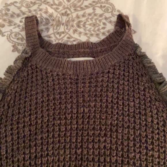 AE Cold Shoulder Sweater NWOT - Picture 6 of 7